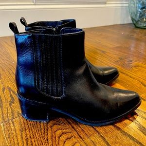 Blondo Waterproof women’s booties